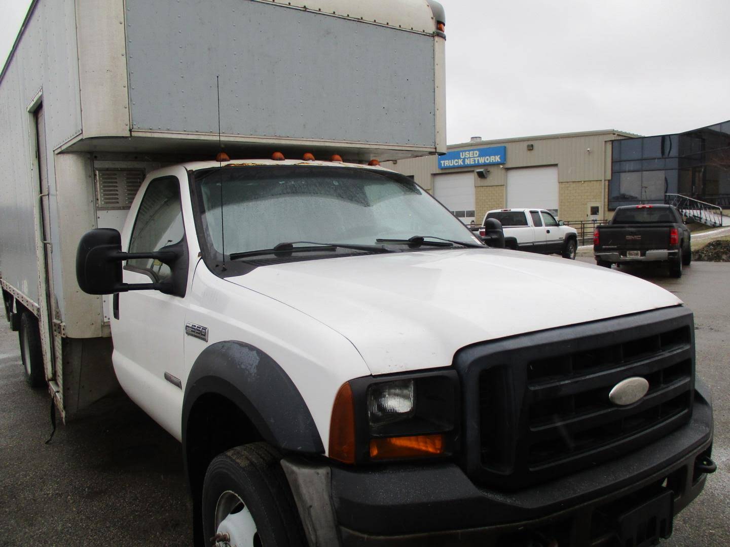 2006 Ford F-550 S/A Super Duty 12 ft Van Hydraulic Brakes